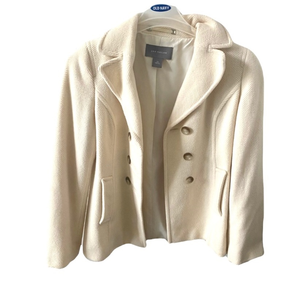 Beautiful Ann Taylor Short Wool Trench Coat